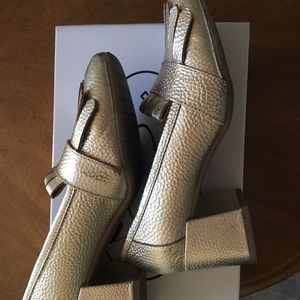 Kenneth Cole Gold Chunkie Heel